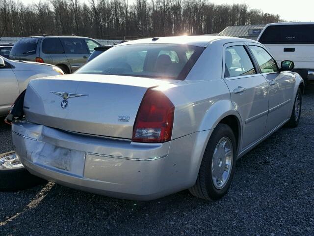 2C3KA53G26H351478 - 2006 CHRYSLER 300 TOURIN SILVER photo 4