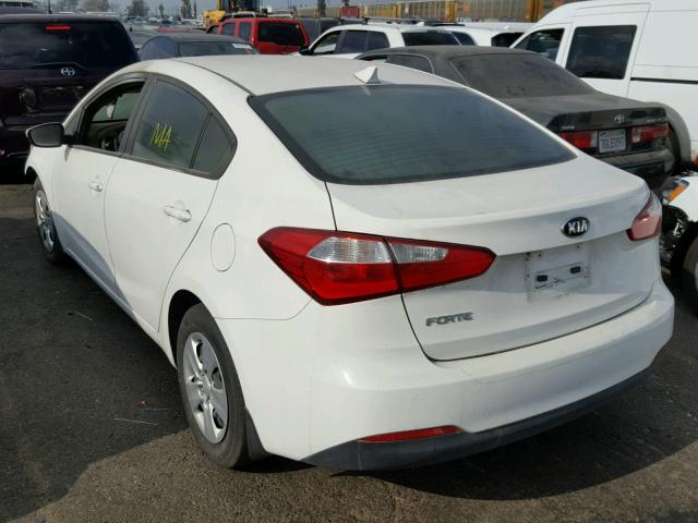 KNAFK4A68G5614951 - 2016 KIA FORTE LX WHITE photo 3