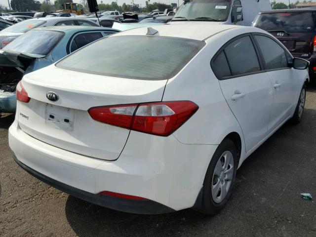 KNAFK4A68G5614951 - 2016 KIA FORTE LX WHITE photo 4