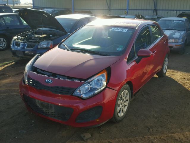 KNADM5A3XF6460216 - 2015 KIA RIO LX Կարմիր լուսանկար 2