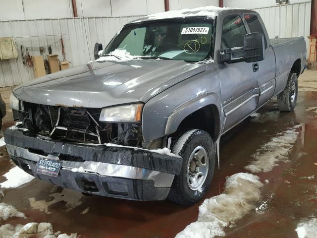 1GCHK29U76E156501 - 2006 CHEVROLET SILVERADO GRAY photo 2