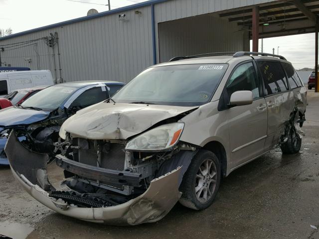 5TDZA22C35S344417 - 2005 TOYOTA SIENNA XLE GOLD photo 2