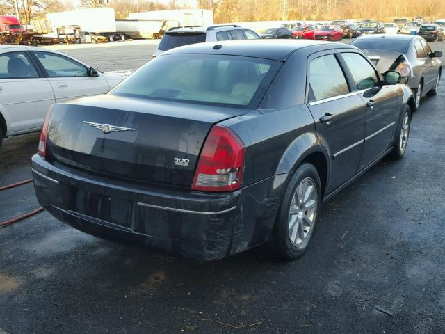 2C3KA53G57H657883 - 2007 CHRYSLER 300 TOURIN BLACK photo 4