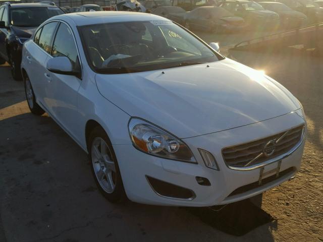 YV1612FSXD2202814 - 2013 VOLVO S60 T5 WHITE photo 1