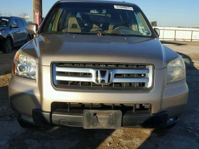 5FNYF28557B000083 - 2007 HONDA PILOT EXL BEIGE photo 9