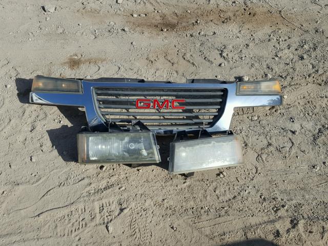 1GTCS198358285601 - 2005 GMC CANYON SILVER photo 9