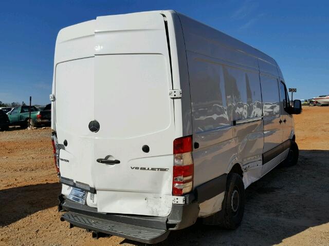 WD3PE8CC7FP145681 - 2015 MERCEDES-BENZ SPRINTER 2 WHITE photo 4