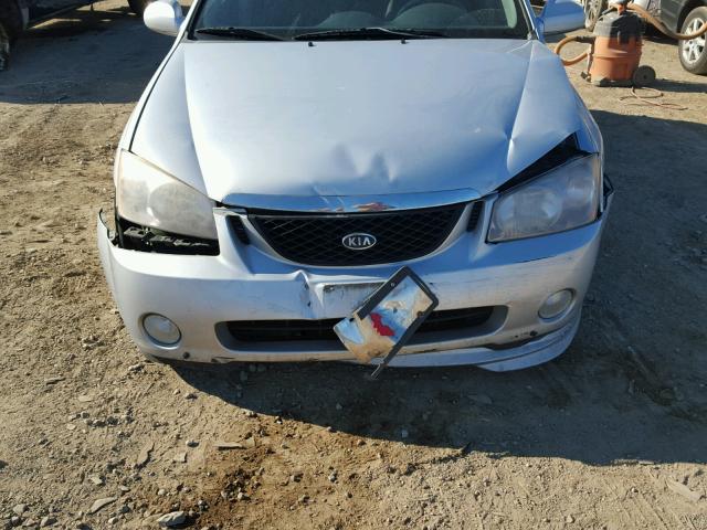 KNAFE161965309377 - 2006 KIA SPECTRA5 SILVER photo 9