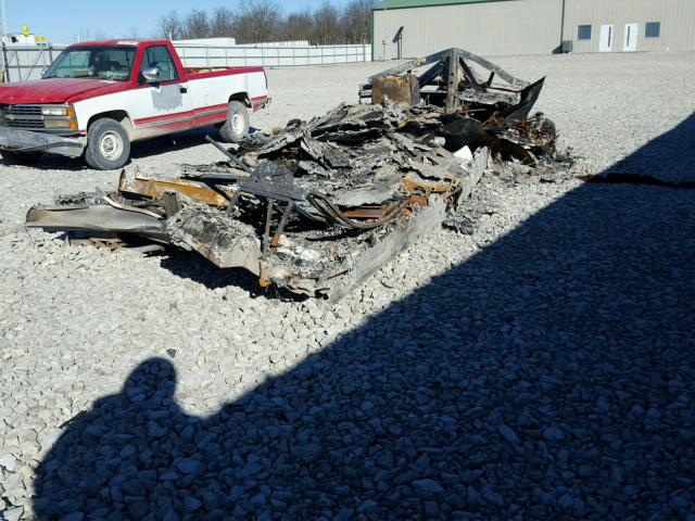 13SLD372531LA3806 - 2003 SUND HORSE TRLR Yanmış foto 2