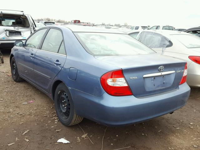 4T1BE32K83U642484 - 2003 TOYOTA CAMRY LE BLUE photo 3