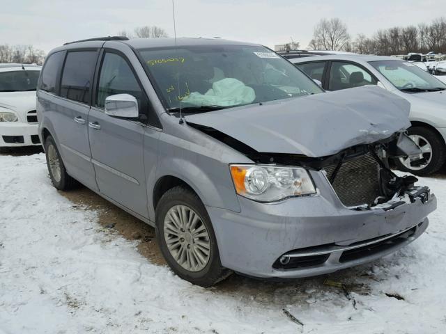 2C4RC1CGXFR630457 - 2015 CHRYSLER TOWN & COU SILVER photo 1