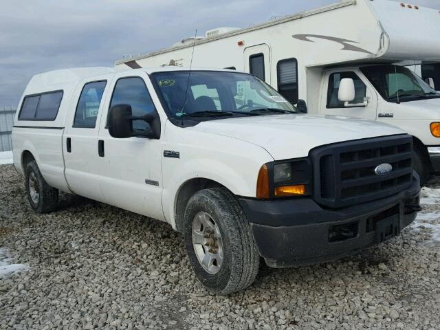 1FTSW20P07EA58672 - 2007 FORD F250 SUPER WHITE photo 1