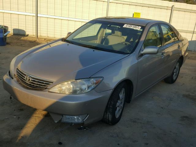 4T1BF30K26U633865 - 2006 TOYOTA CAMRY LE TAN photo 2