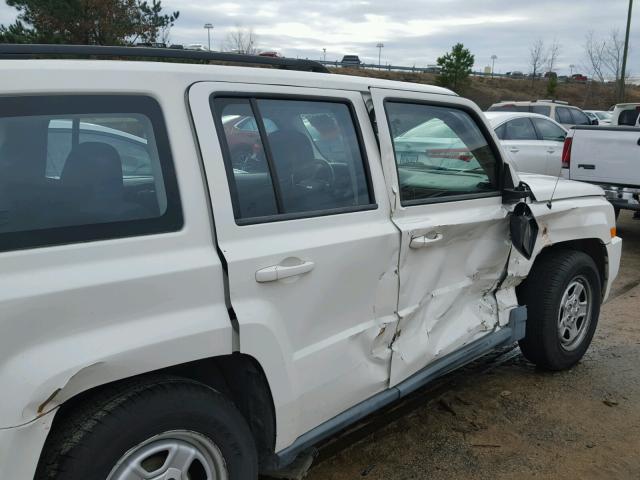 1J4NT2GB5AD531618 - 2010 JEEP PATRIOT SP WHITE photo 9