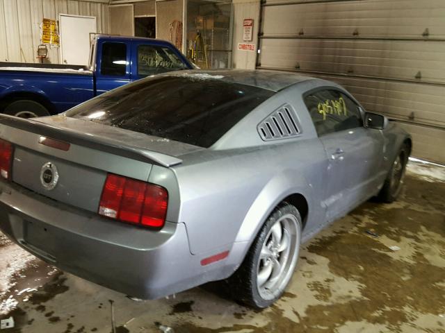 1ZVFT80N375314750 - 2007 FORD MUSTANG GRAY photo 4