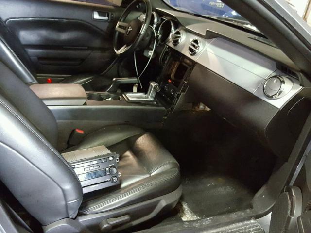 1ZVFT80N375314750 - 2007 FORD MUSTANG GRAY photo 5