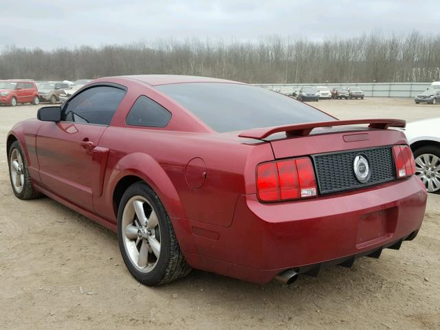 1ZVFT82H775282943 - 2007 FORD MUSTANG GT RED photo 3