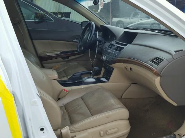 1HGCP36898A057635 - 2008 HONDA ACCORD EXL WHITE photo 5