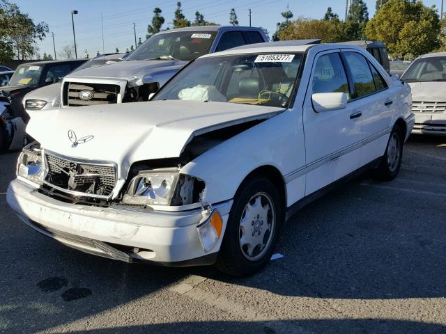 WDBHA22E7TF381432 - 1996 MERCEDES-BENZ C 220 WHITE photo 2