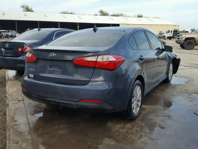 KNAFX4A67F5366854 - 2015 KIA FORTE LX BLUE photo 4