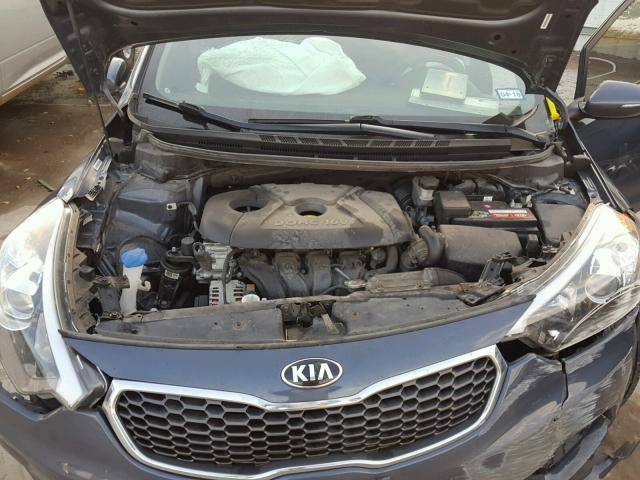 KNAFX4A67F5366854 - 2015 KIA FORTE LX BLUE photo 7