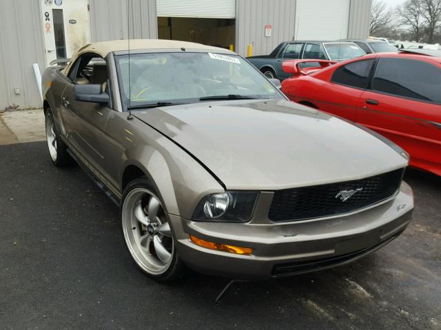 1ZVFT84N655197852 - 2005 FORD MUSTANG BROWN photo 1