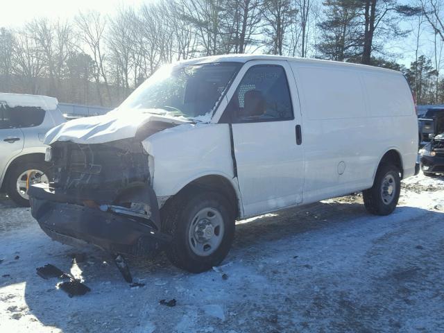 1GCWGFCA5C1164324 - 2012 CHEVROLET EXPRESS G2 WHITE photo 2