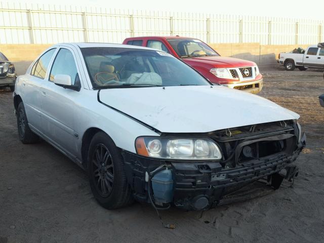 YV1RS612052455425 - 2005 VOLVO S60 WHITE photo 1