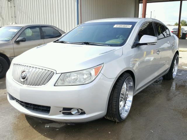 1G4GC5EGXAF311423 - 2010 BUICK LACROSSE C SILVER photo 2