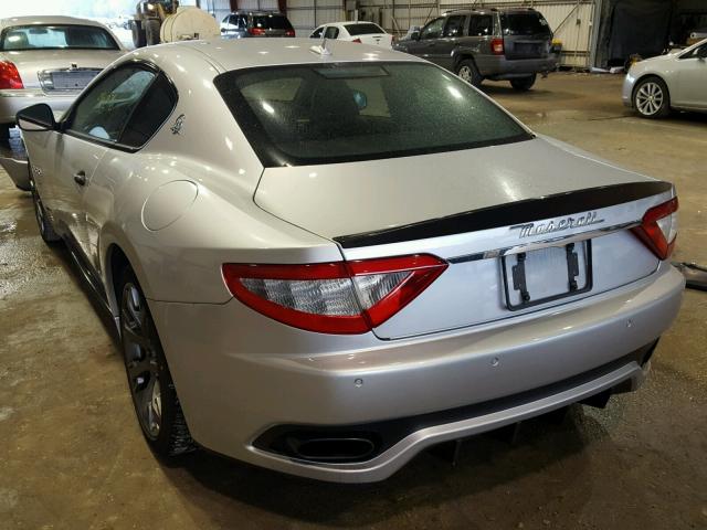 ZAM45KLA1B0057874 - 2011 MASERATI GRANTURISM SILVER photo 3