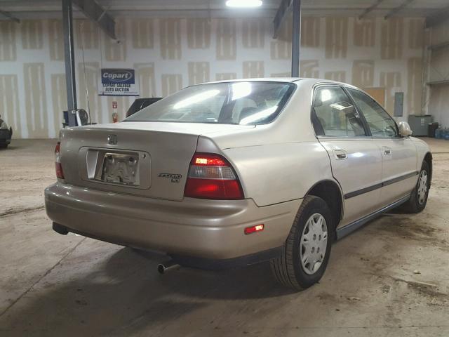 1HGCD5638SA156964 - 1995 HONDA ACCORD LX TAN photo 4