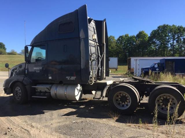 4V4NC9EH29N283537 - 2009 VOLVO VN VNL BLUE photo 4