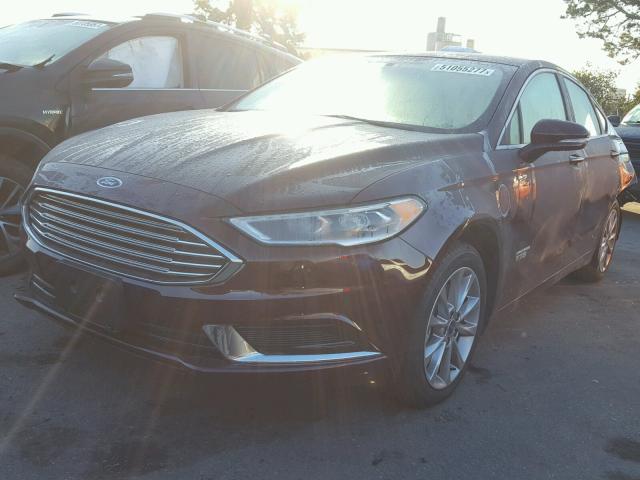 3FA6P0PU1JR111081 - 2018 FORD FUSION SE BURGUNDY photo 2