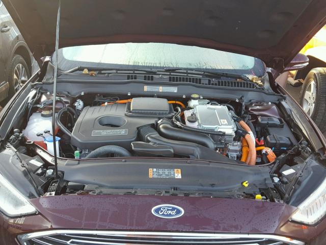 3FA6P0PU1JR111081 - 2018 FORD FUSION SE BURGUNDY photo 7