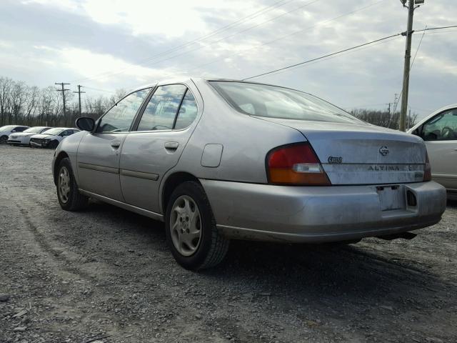 1N4DL01D0XC103346 - 1999 NISSAN ALTIMA XE SILVER photo 3