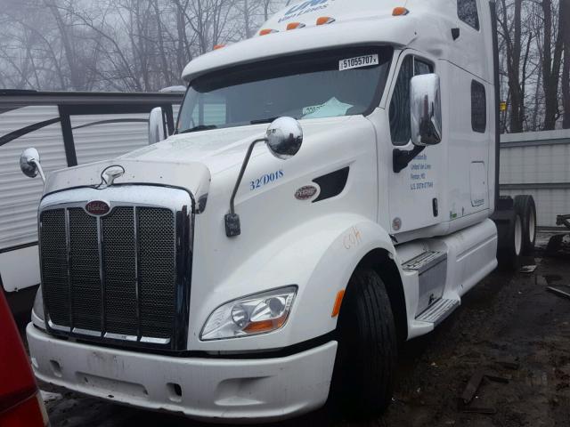 1XP4D49X2CD139796 - 2012 PETERBILT 587 WHITE photo 2