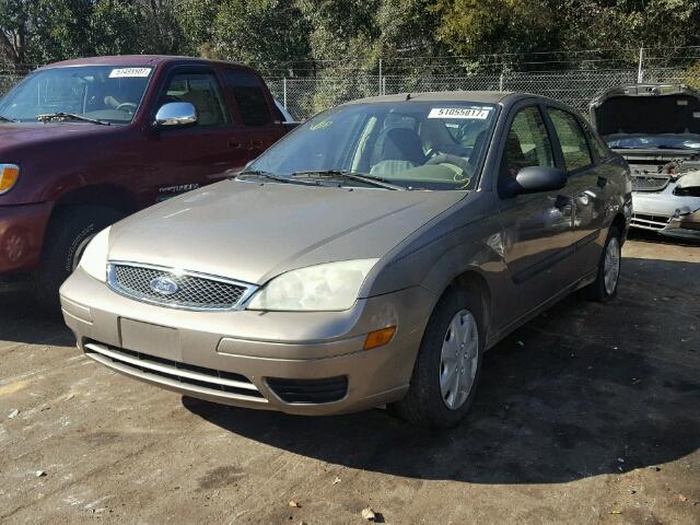 1FAFP34N55W104863 - 2005 FORD FOCUS ZX4 TAN photo 2