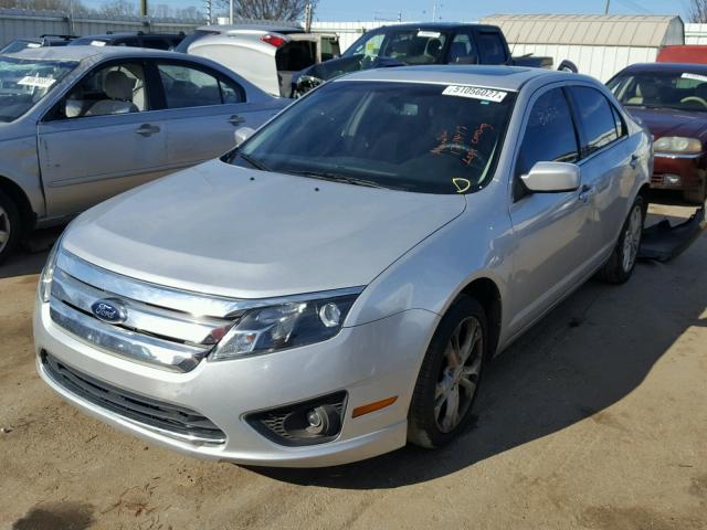 3FAHP0HA5CR443749 - 2012 FORD FUSION SE SILVER photo 2