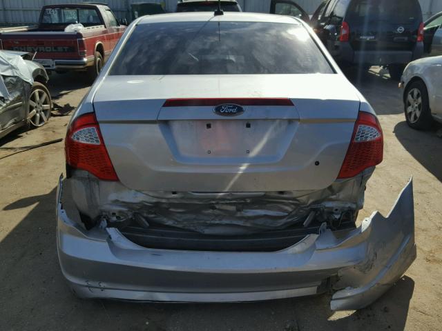 3FAHP0HA5CR443749 - 2012 FORD FUSION SE SILVER photo 9