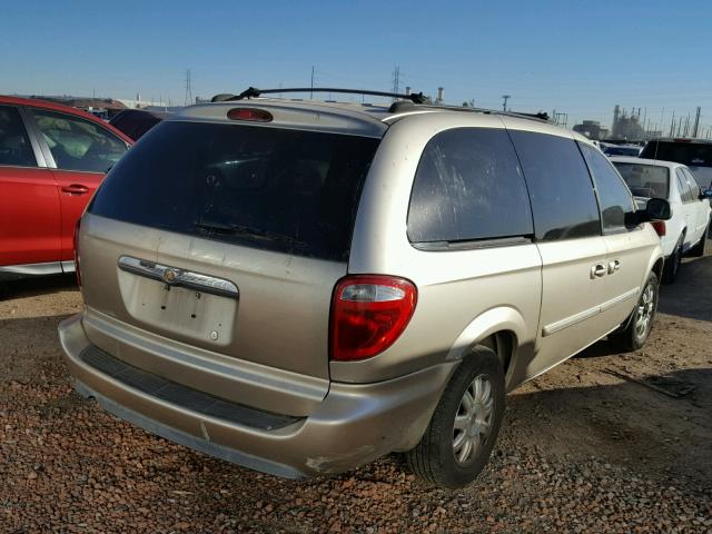 2C4GP54L15R373492 - 2005 CHRYSLER TOWN & COU GOLD photo 4