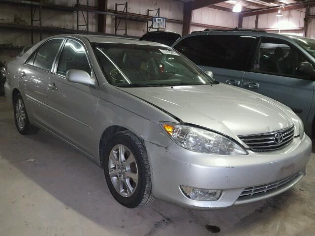 4T1BF30K25U095182 - 2005 TOYOTA CAMRY LE 银色 照片 1