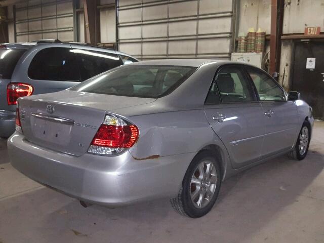 4T1BF30K25U095182 - 2005 TOYOTA CAMRY LE 银色 照片 4