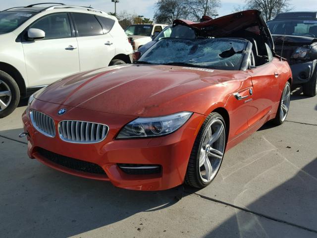 WBALM1C57GE634785 - 2016 BMW Z4 SDRIVE3 ORANGE photo 2