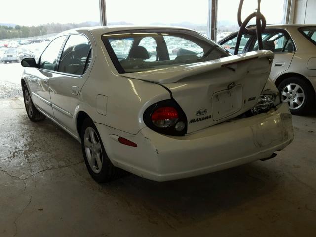 JN1CA31D81T822920 - 2001 NISSAN MAXIMA GXE WHITE photo 3