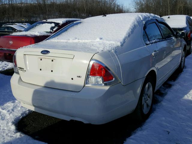 3FAHP07Z88R102912 - 2008 FORD FUSION SE WHITE photo 4