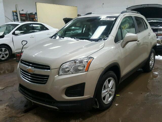 3GNCJLSB4GL253899 - 2016 CHEVROLET TRAX 1LT TAN photo 2