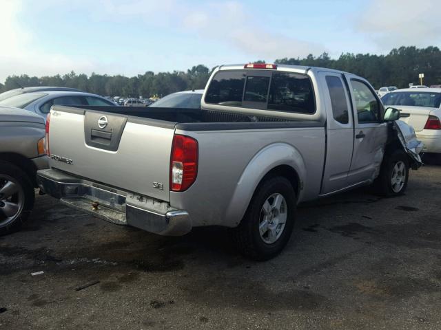 1N6AD06U25C456975 - 2005 NISSAN FRONTIER K SILVER photo 4