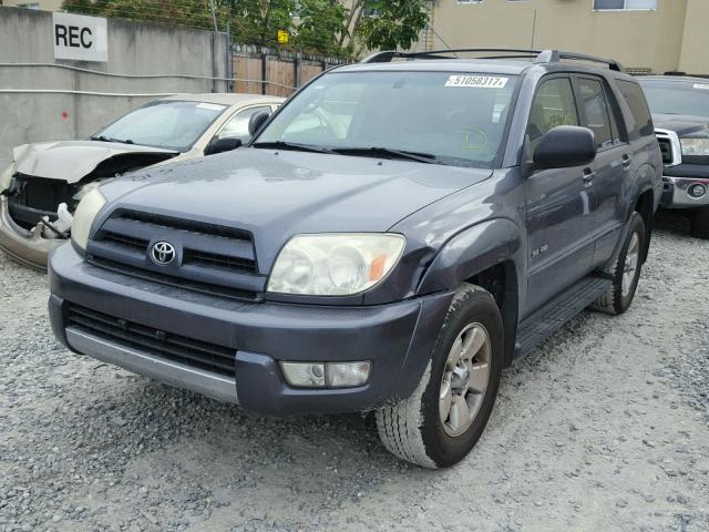 JTEBU14R130018101 - 2003 TOYOTA 4RUNNER SR GRAY photo 2