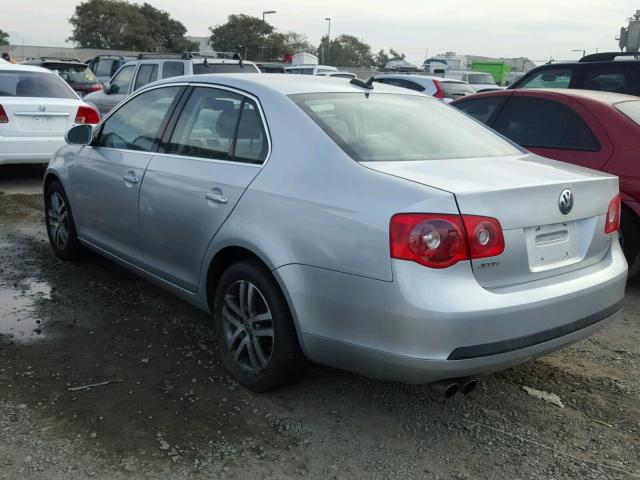 3VWDG71K95M608316 - 2005 VOLKSWAGEN NEW JETTA SILVER photo 3