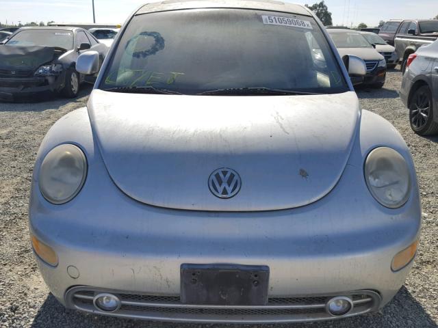 3VWCC21CXYM478246 - 2000 VOLKSWAGEN NEW BEETLE 银色 照片 9
